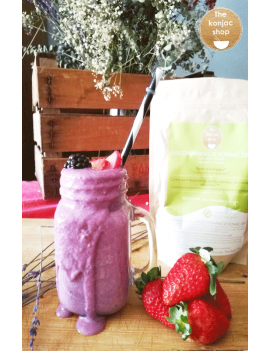 Smoothie van rood fruit met konjacglucomannan