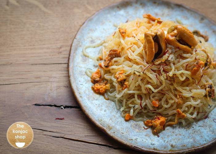 Fideos konjac de tomate con escabeche de mejillón y azafrán – 180kcal